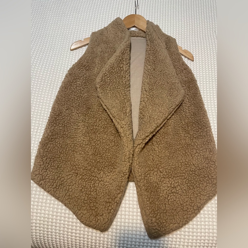 Girl’s Sherpa Vest